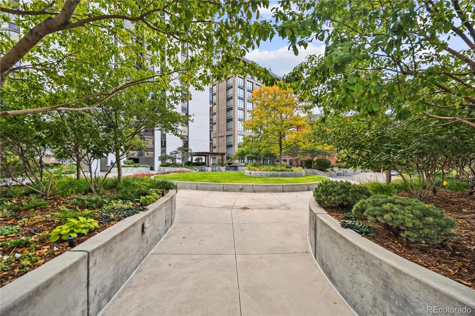 1625 Larimer Street #1007 Denver CO 80202 | MLS #REC6206416 10082026192129 1600 32