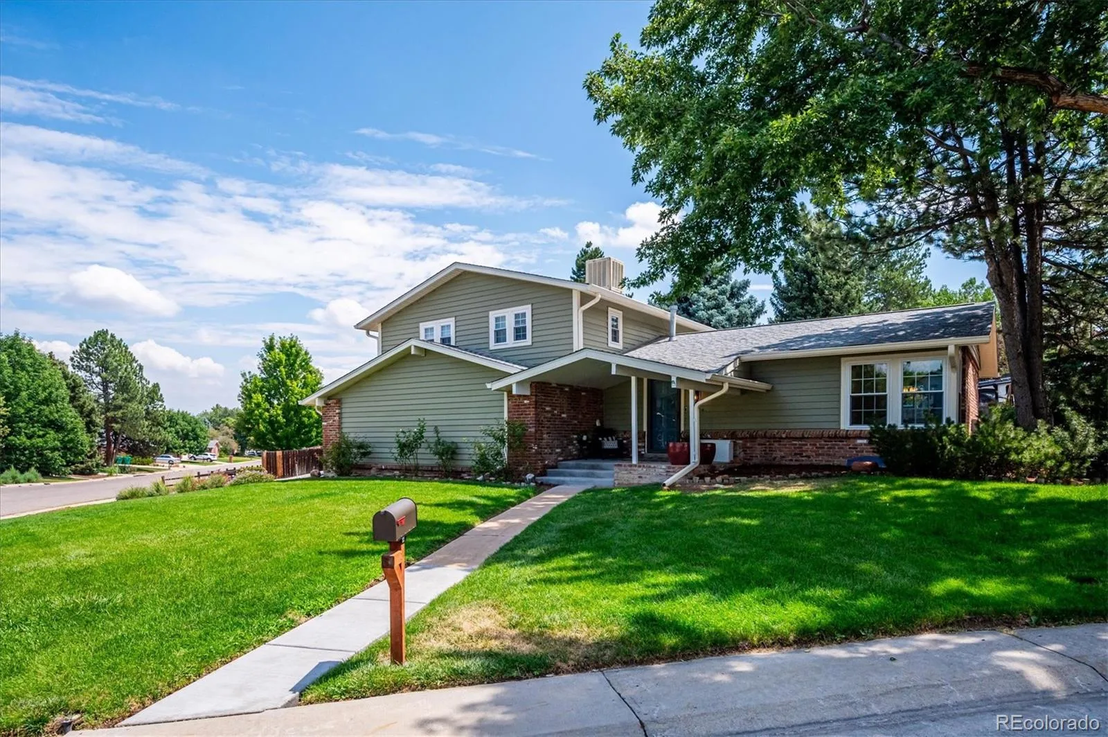 7904 S Newland Court Littleton CO 80128 | MLS #REC6209168 08142026233932 1600 2