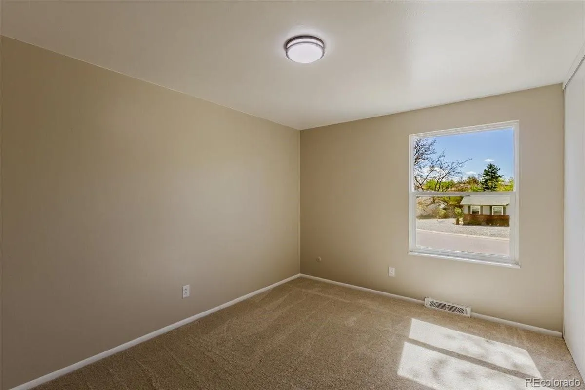 4767 S Olathe Street Aurora CO 80015 MLS #REC6209679 04242026212126 1200 19