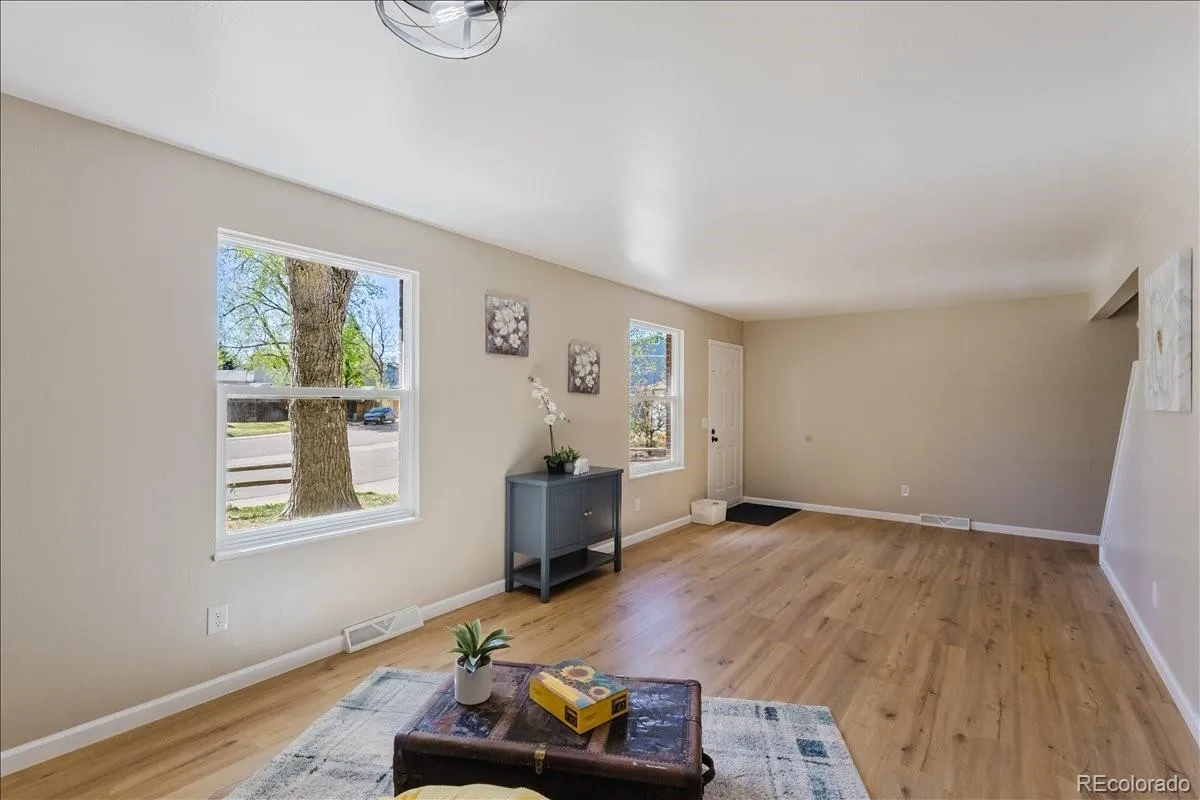 4767 S Olathe Street Aurora CO 80015 MLS #REC6209679 04242026212126 1200 2