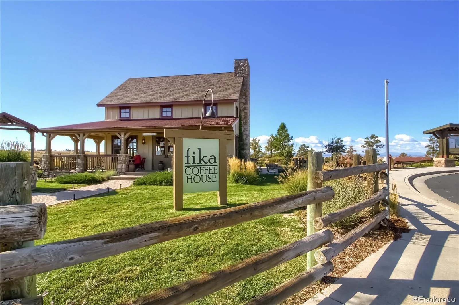 21827 E Tallkid Avenue Parker CO 80138 | MLS #REC6213682 08132026114509 1600 29