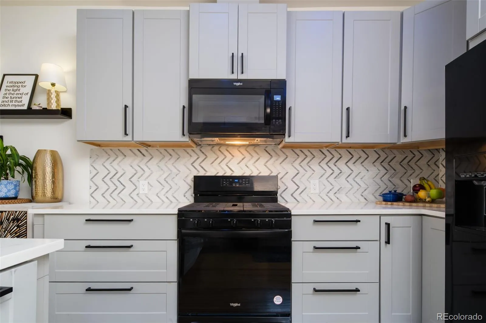 04162026212125 1600 14