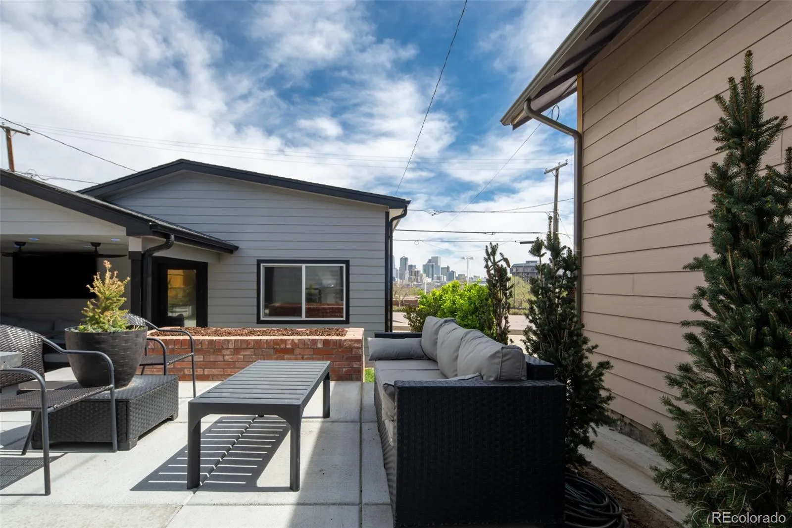 04162026212125 1600 31