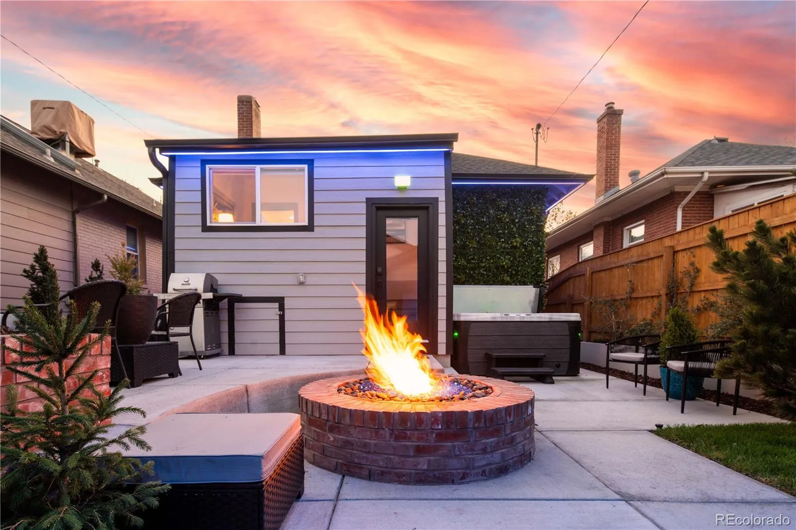 04162026212125 1600 35