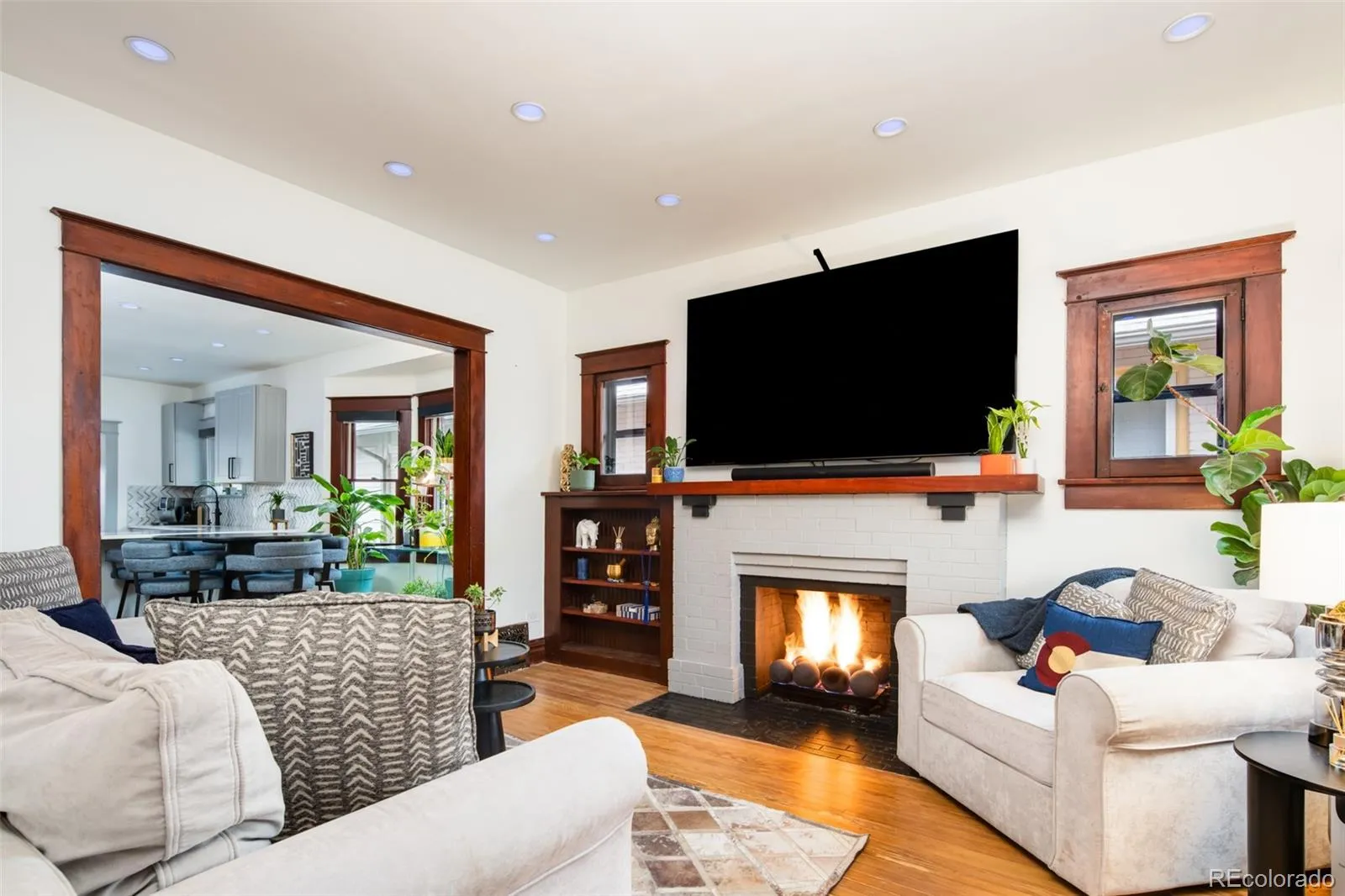 04162026212125 1600 6