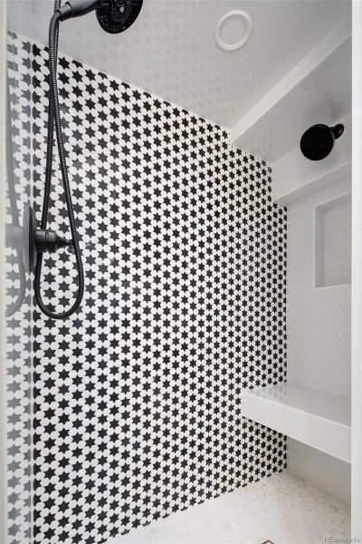 04162026212125 800 28