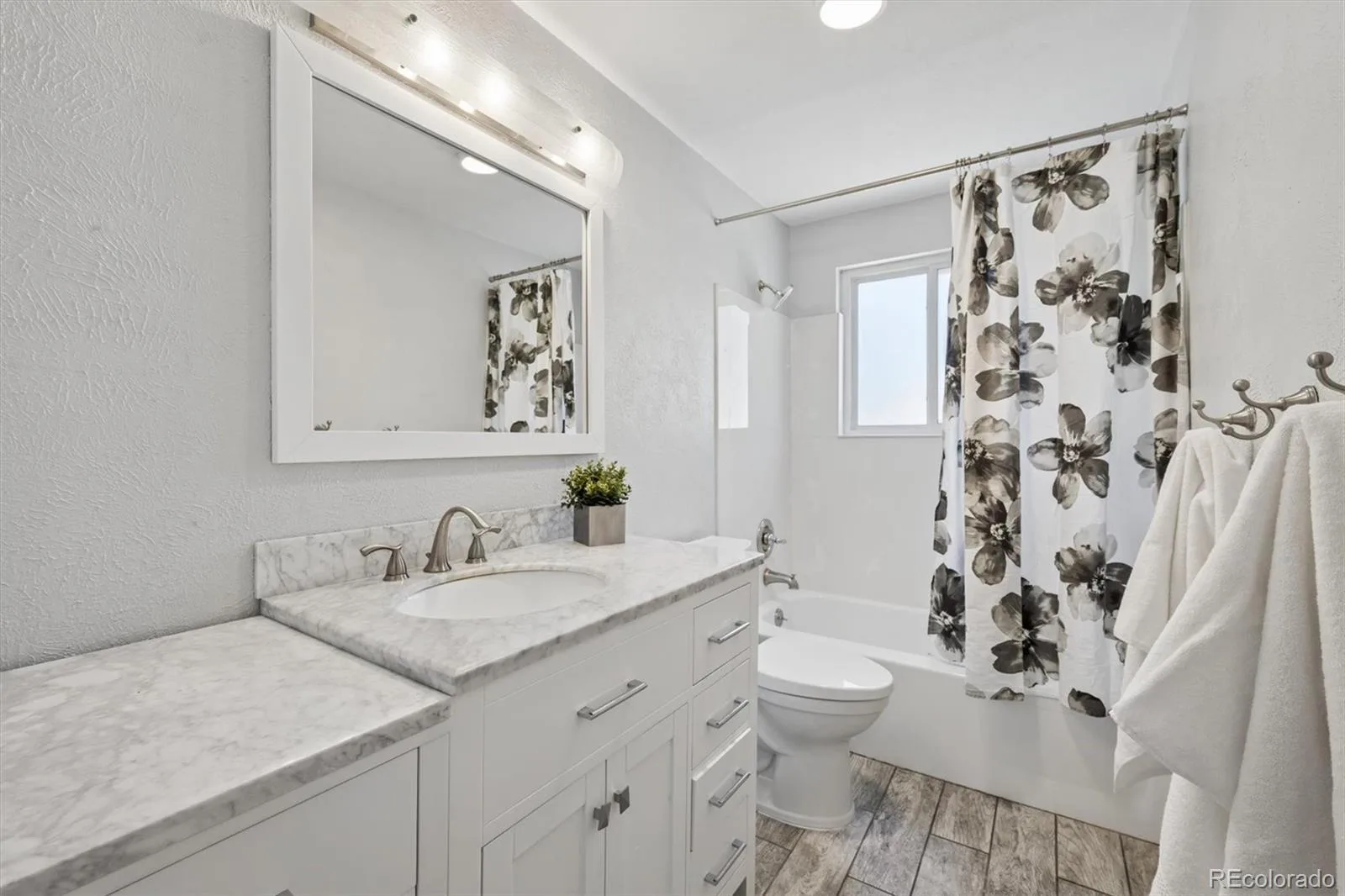 8352 Yarrow Court Arvada CO 80005 MLS #REC6215420 06132026142432 1600 23