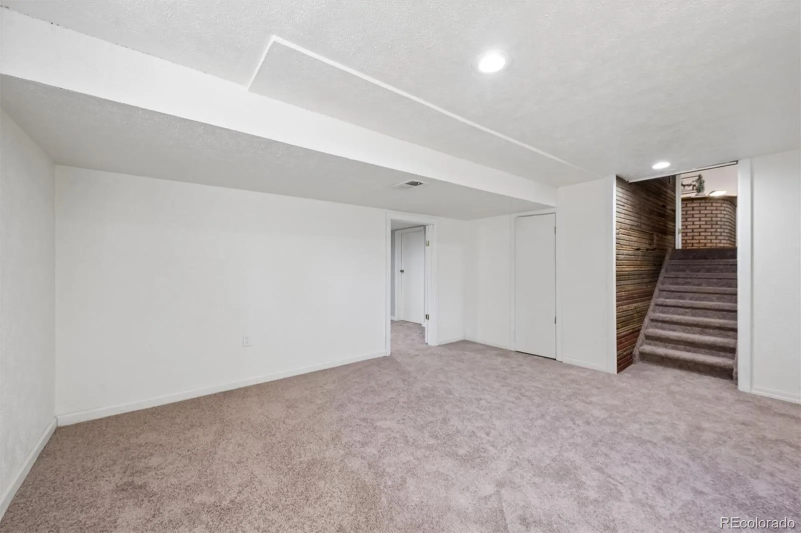8352 Yarrow Court Arvada CO 80005 MLS #REC6215420 06132026142432 1600 29