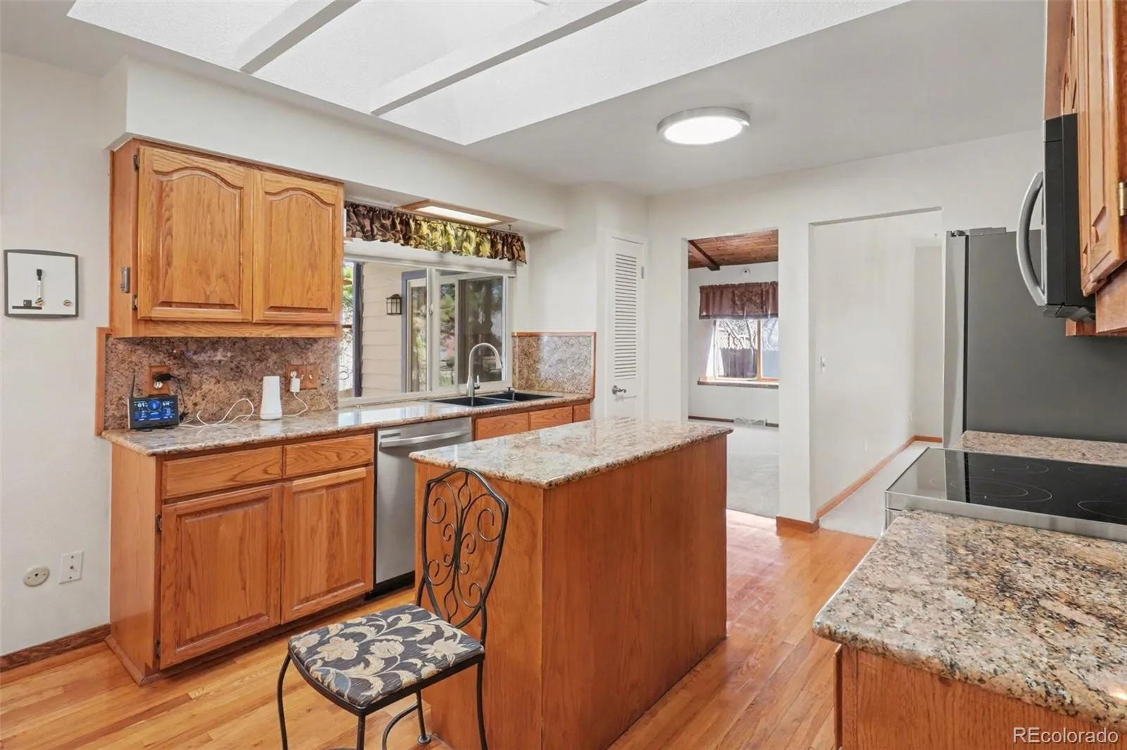 04032026232548 1600 10