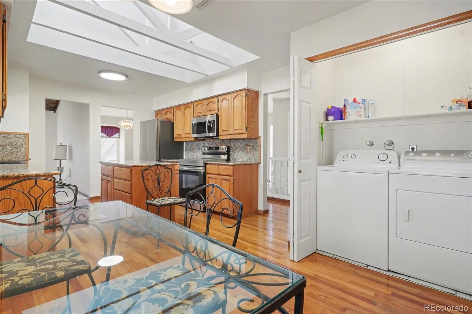 04032026232548 1600 12