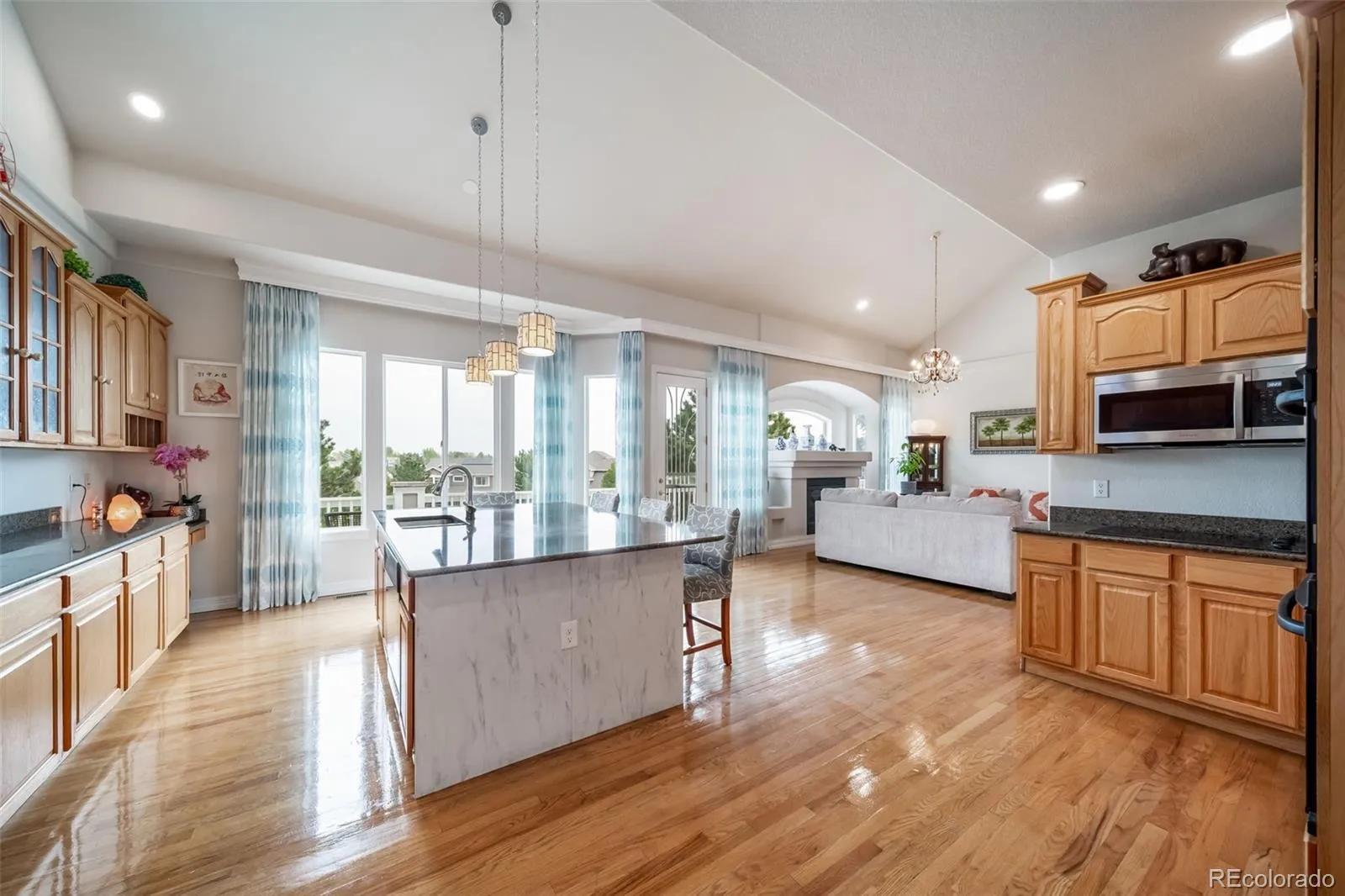 9225 W Quarles Place Littleton CO 80128 MLS #REC6216702 05142026075309 1600 15