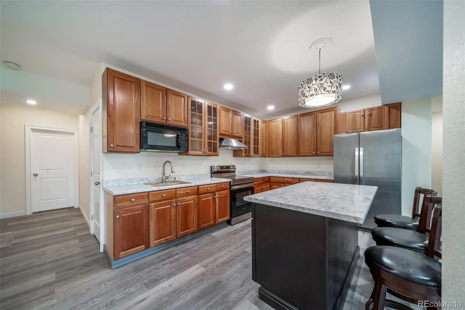 9225 W Quarles Place Littleton CO 80128 MLS #REC6216702 05142026075309 1600 31