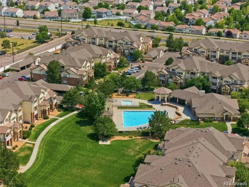 5723 N Gibralter Way #4-102 Aurora CO 80019 | MLS #REC6221088 08132026171616 800 27