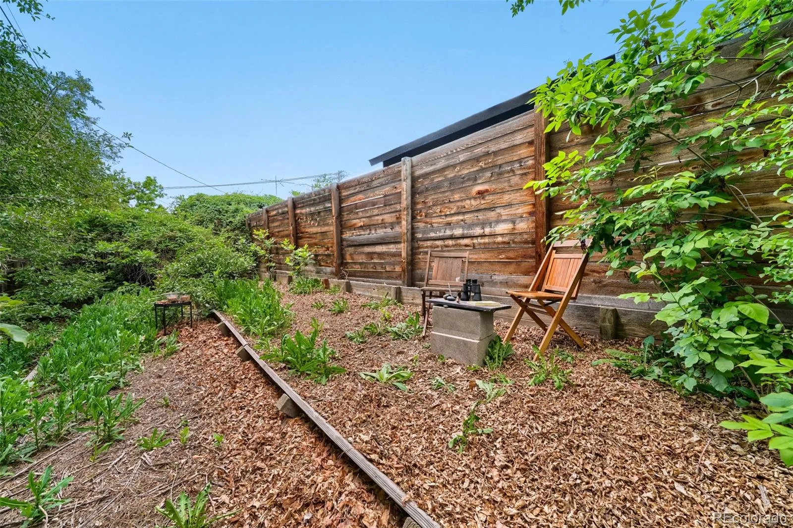 1860 S Holly Street Denver CO 80222 MLS #REC6221826 06022026184754 1600 27