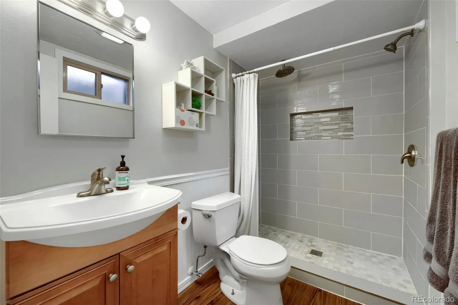 2578 S Dover Way Lakewood CO 80227 MLS #REC6222082 05202026023752 1600 22