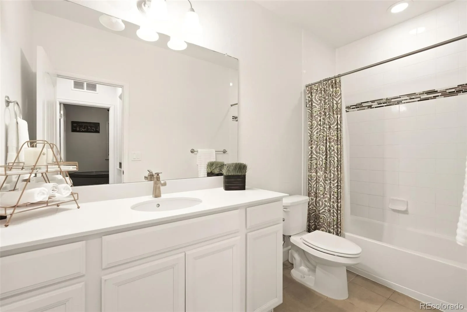 15927 E 118th Place Commerce City CO 80022 | MLS #REC6222273 08122026160623 1600 33