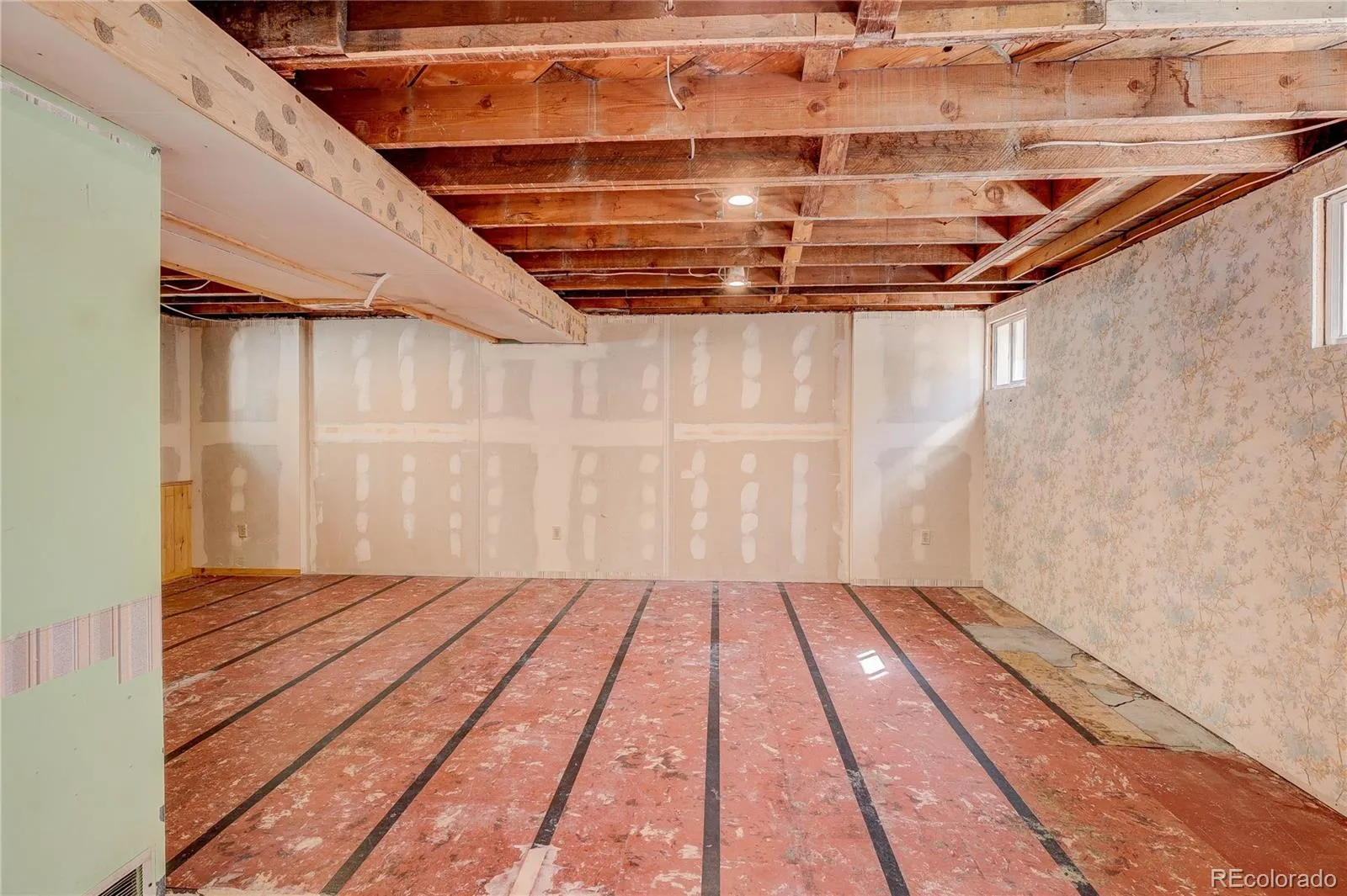 04012026033715 1600 24