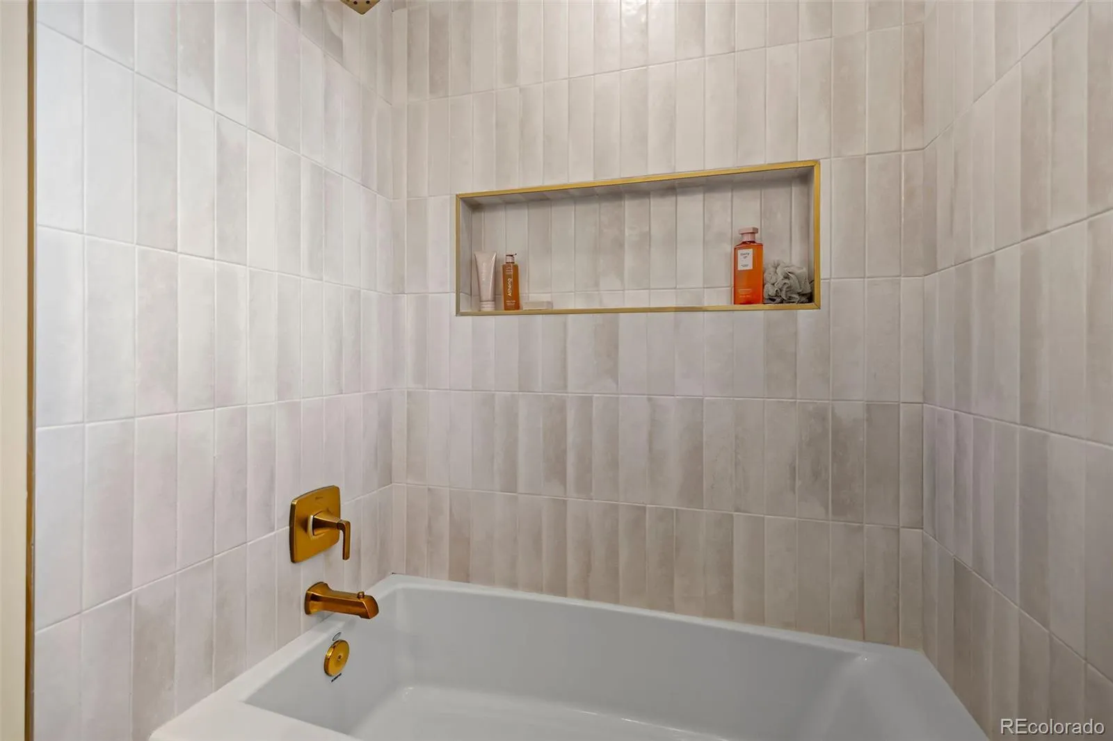 04182026154218 1600 18