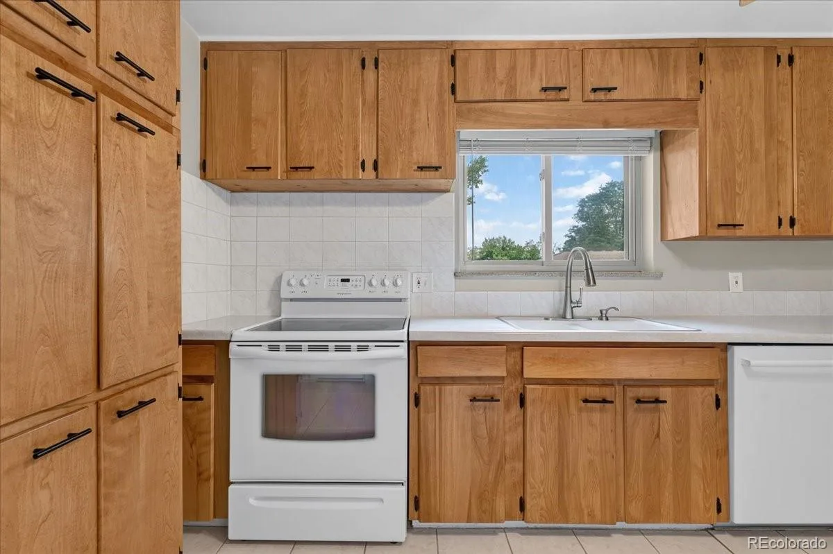1241 S Marshall Street Lakewood CO 80232 MLS #REC6227547 07072026153834 1200 10