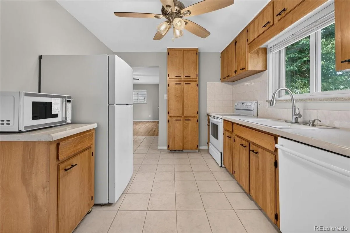 1241 S Marshall Street Lakewood CO 80232 MLS #REC6227547 07072026153834 1200 8