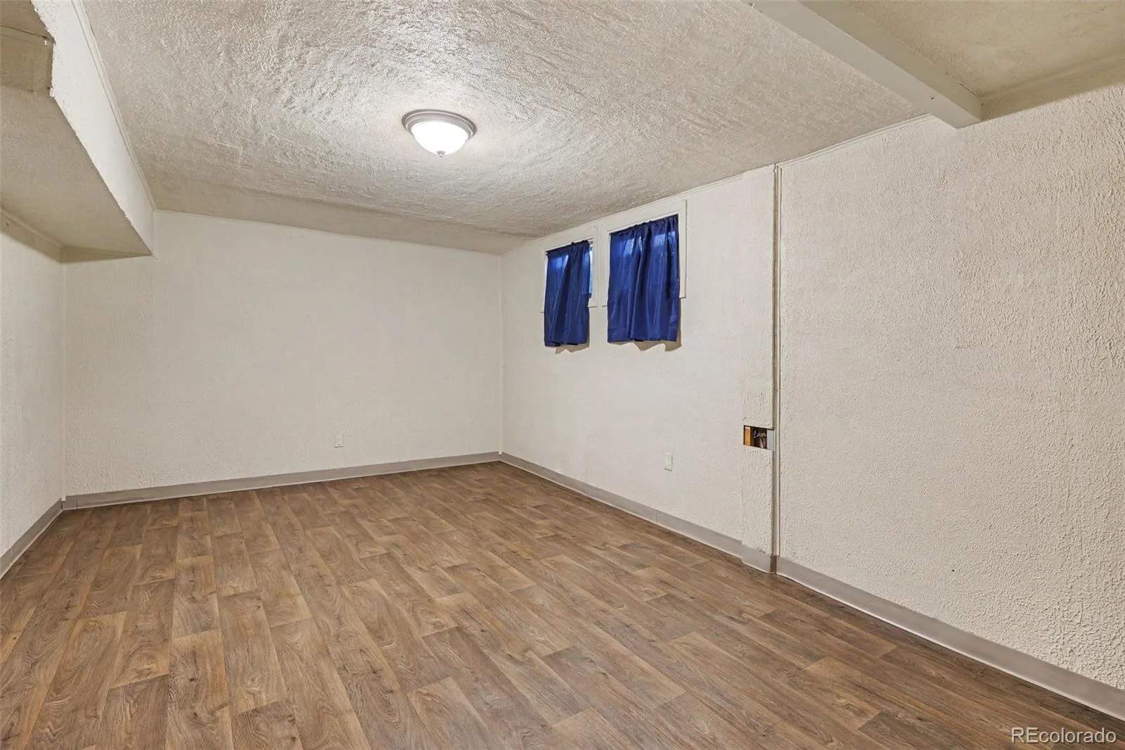 11819 E Canal Drive Aurora CO 80011 | MLS #REC6230443 09302026010620 1600 9