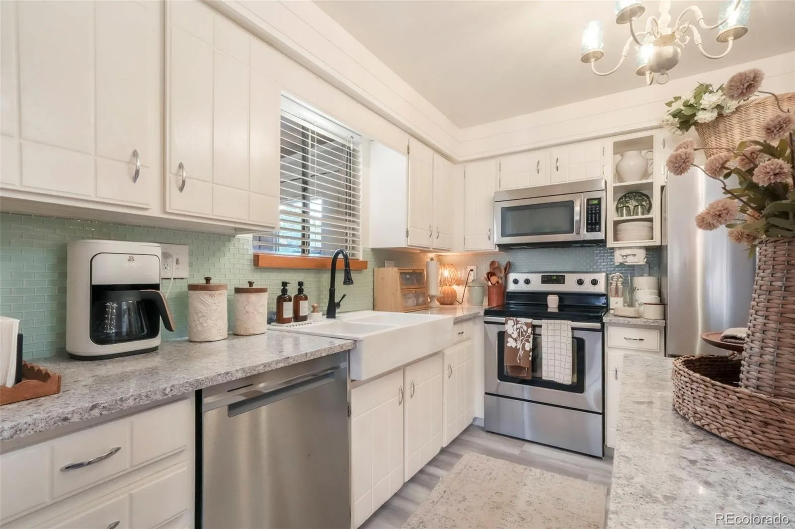 8280 Everett Way Arvada CO 80005 MLS #REC6230713 06192026235447 1600 12
