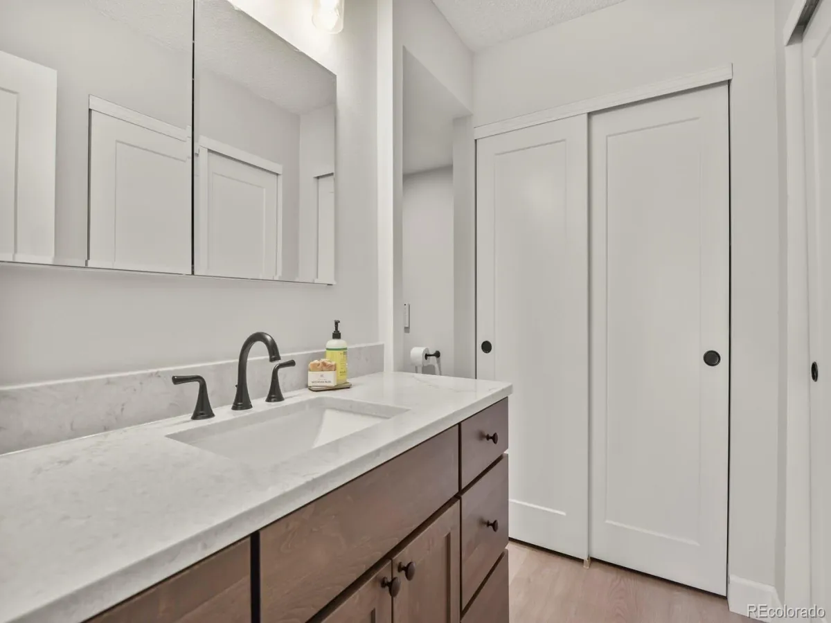 2868 S Heather Gardens Way #109 #B 250 Aurora CO 80014 MLS #REC6231804 04222026001000 1200 14
