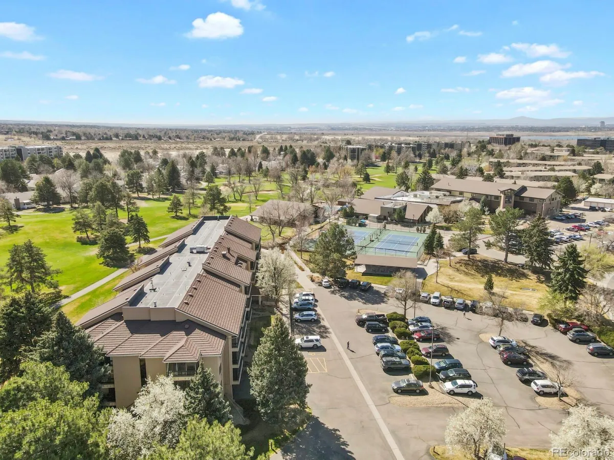 2868 S Heather Gardens Way #109 #B 250 Aurora CO 80014 MLS #REC6231804 04222026001000 1200 28
