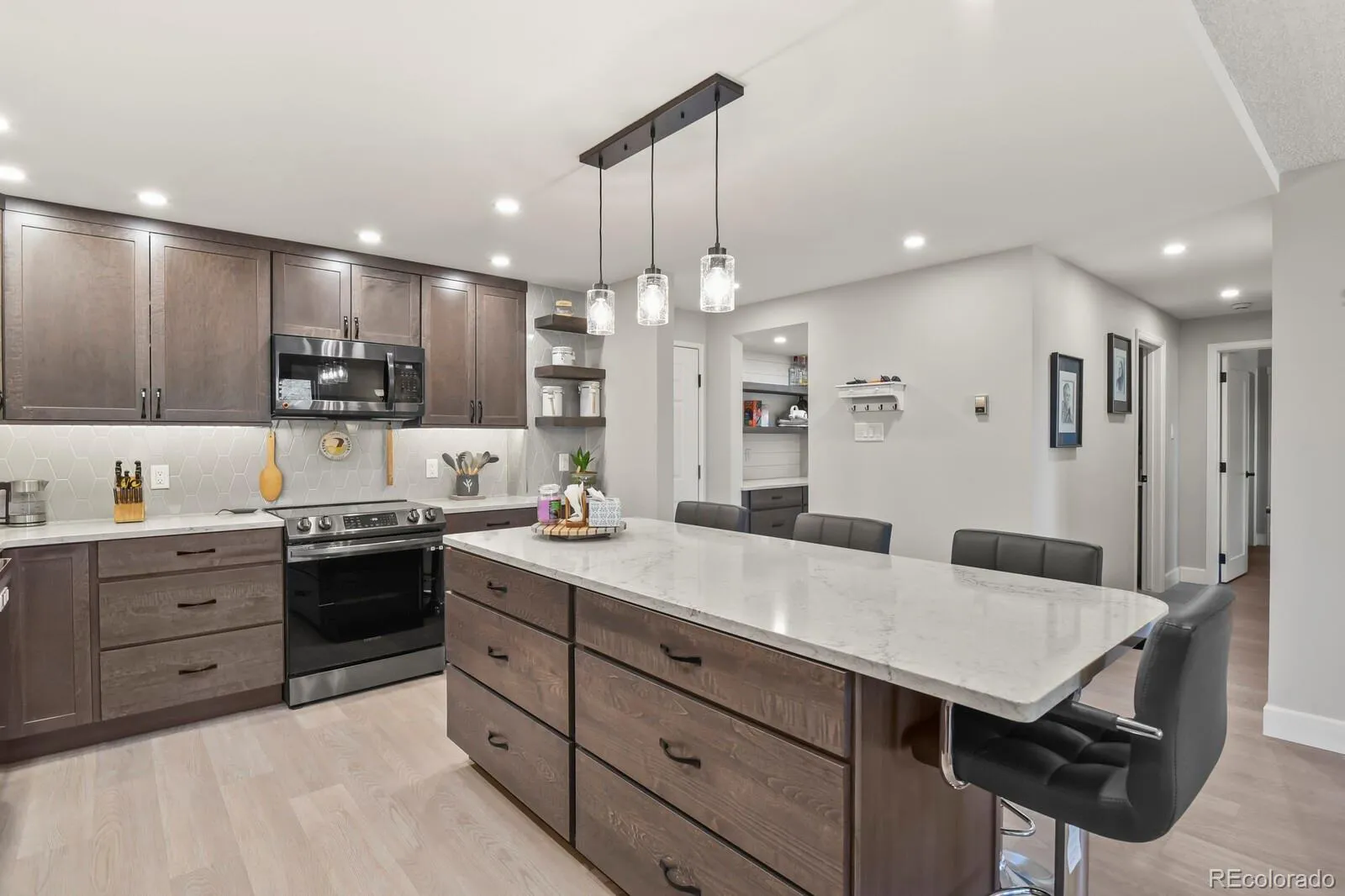 2868 S Heather Gardens Way #109 #B 250 Aurora CO 80014 MLS #REC6231804 04222026001000 1600 5