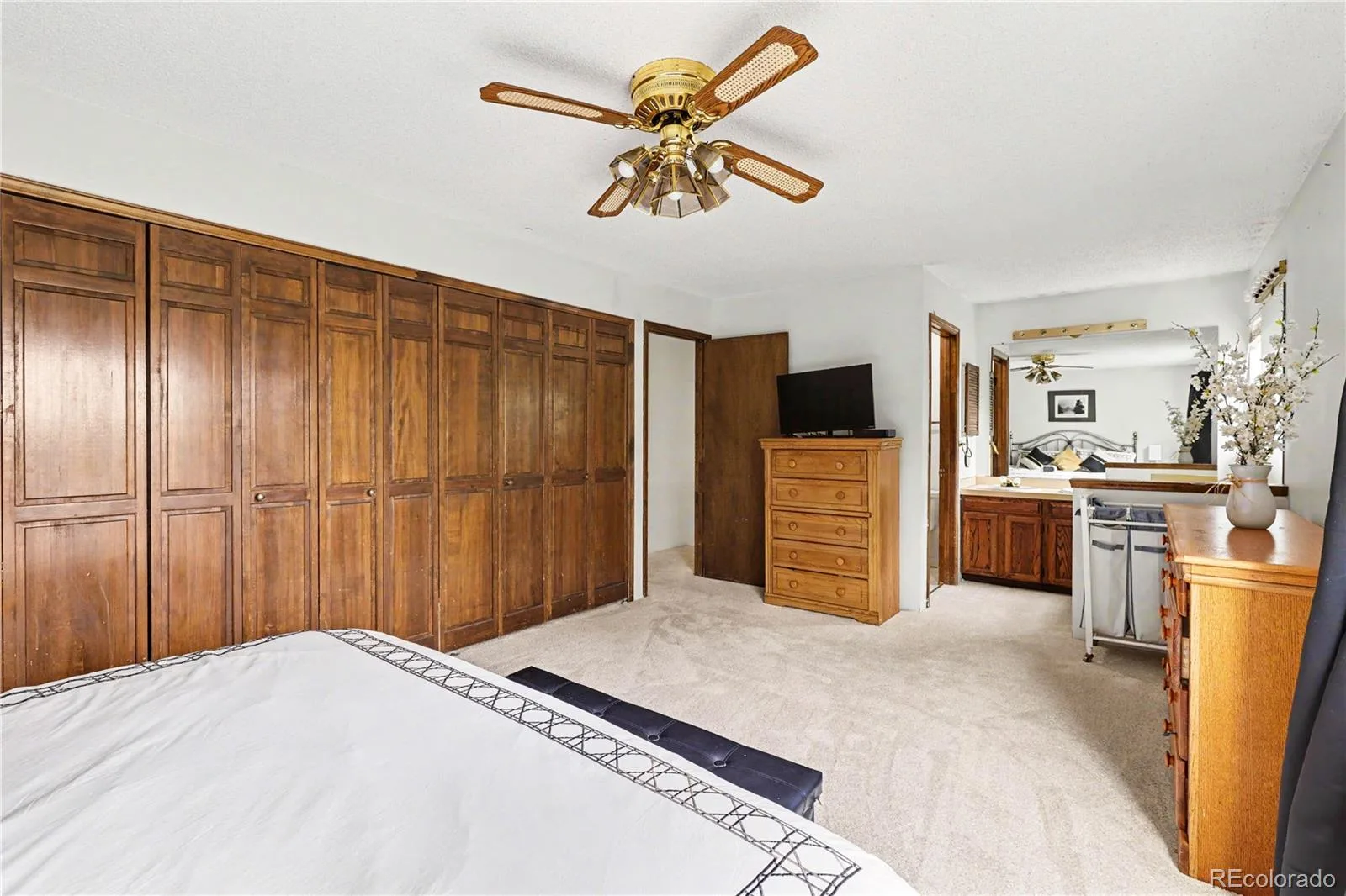 6214 S Kenton Way Englewood CO 80111 | MLS #REC6232330 07292026182806 1600 11