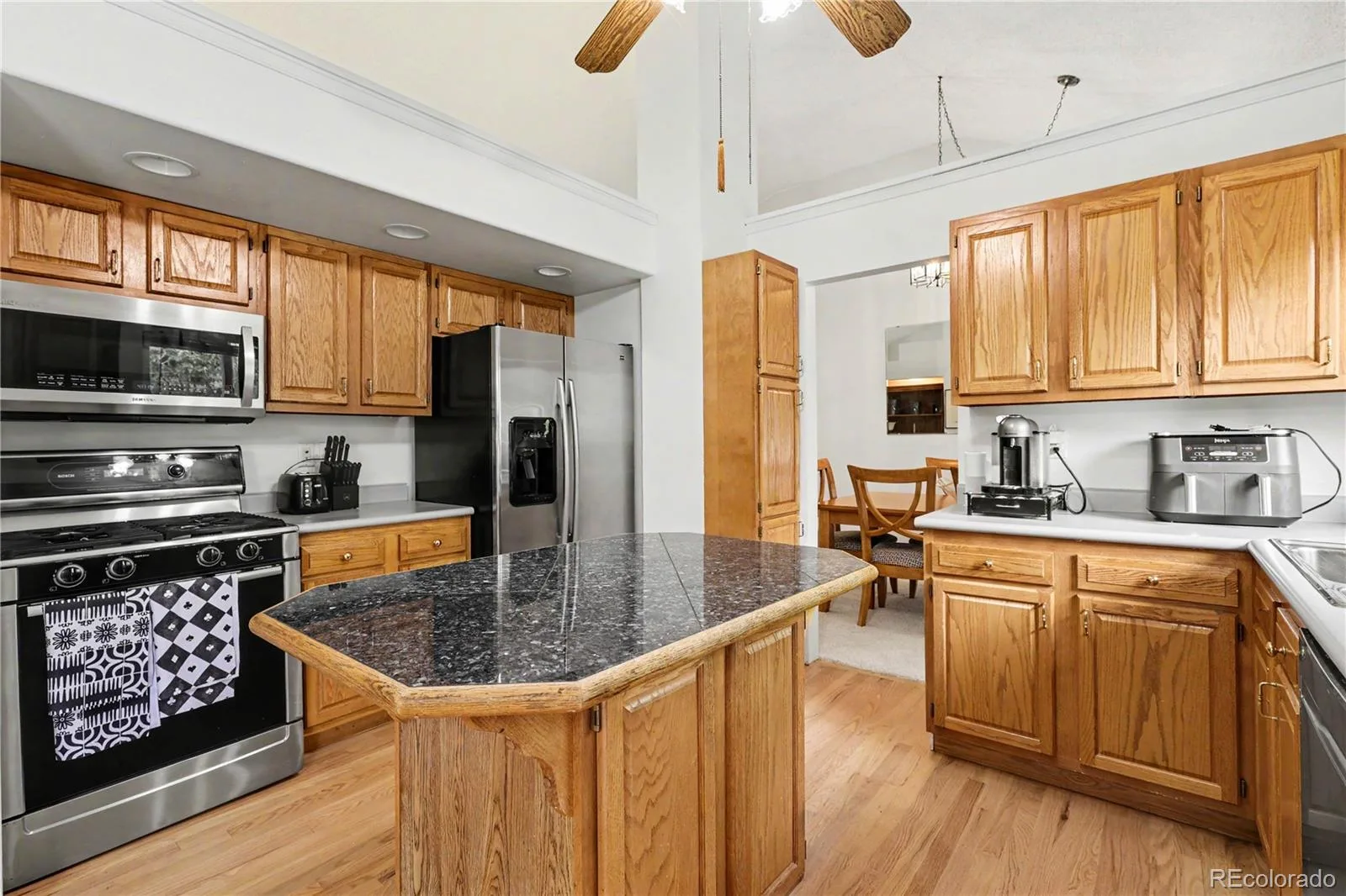 6214 S Kenton Way Englewood CO 80111 | MLS #REC6232330 07292026182806 1600 2