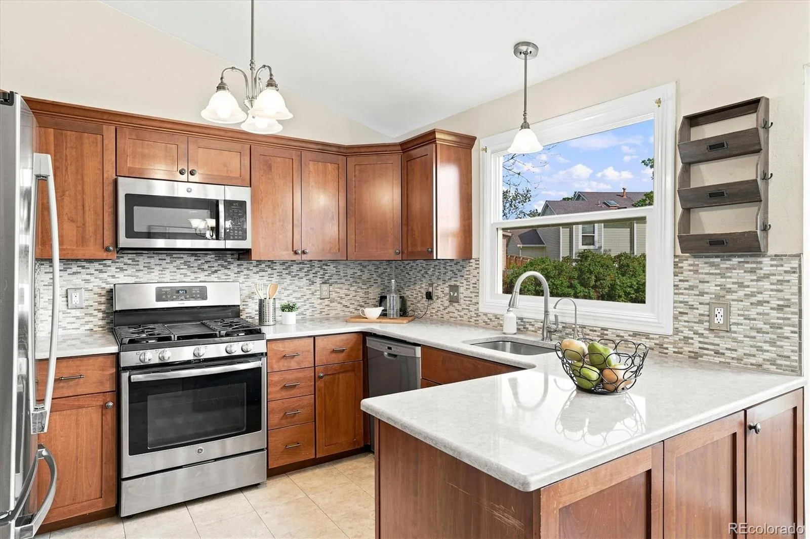9427 W Nichols Place Littleton CO 80128 | MLS #REC6232816 08152026034339 1600 11