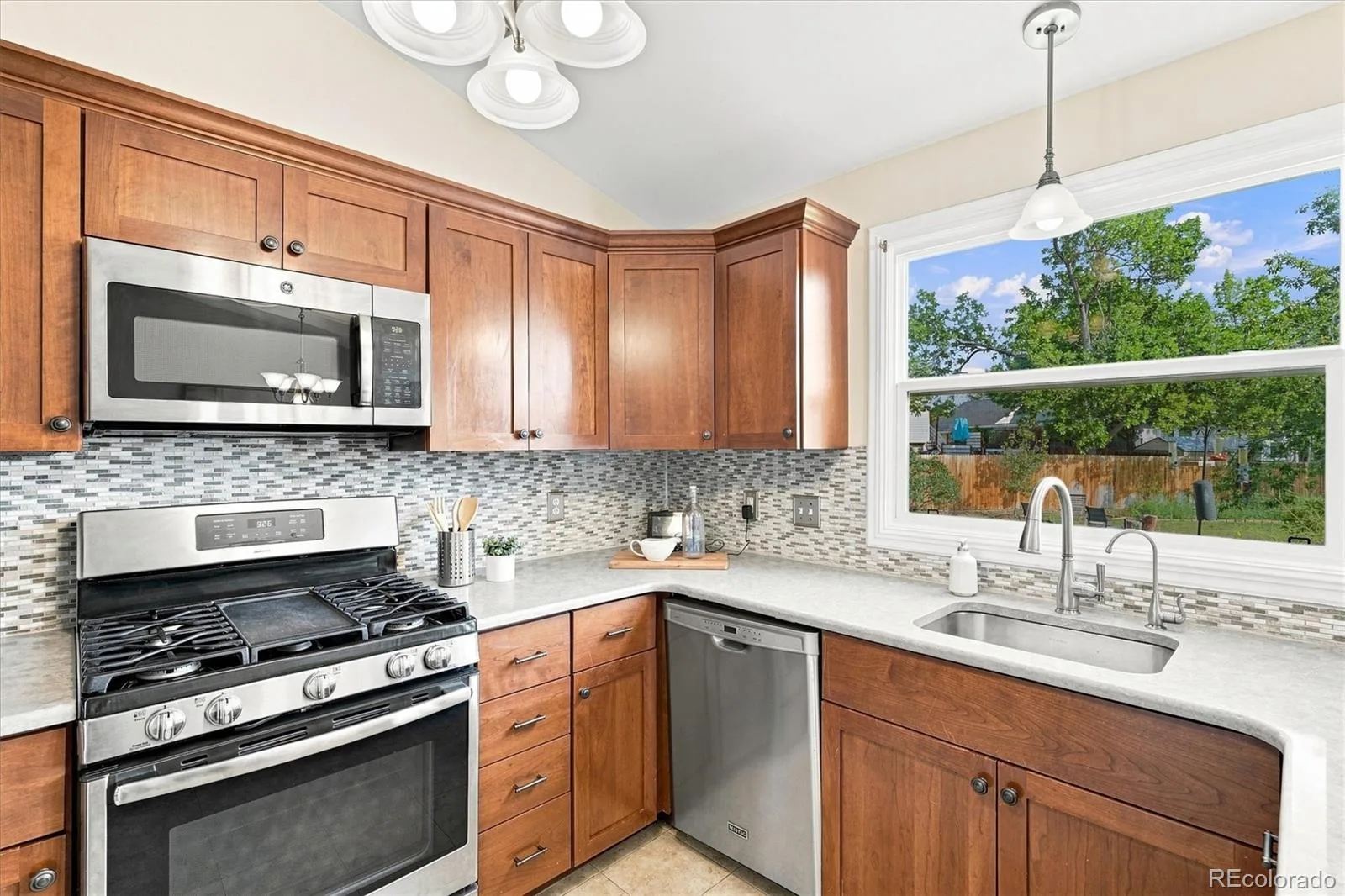 9427 W Nichols Place Littleton CO 80128 | MLS #REC6232816 08152026034339 1600 12