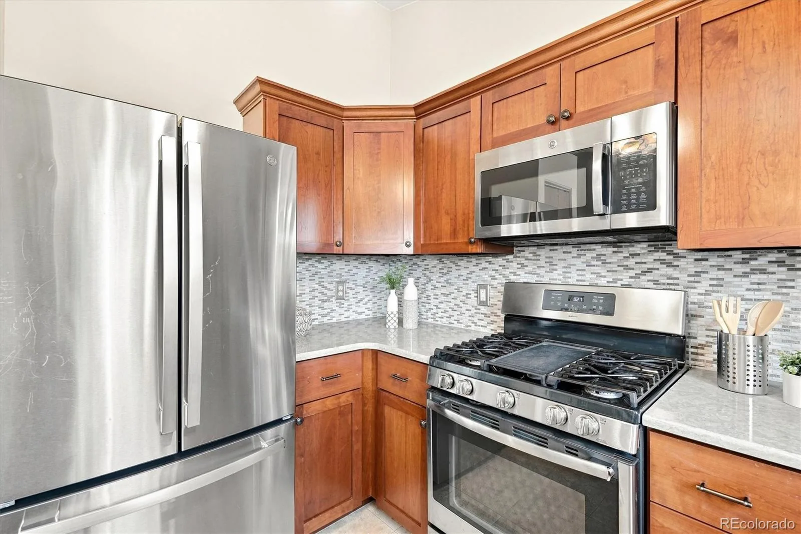 9427 W Nichols Place Littleton CO 80128 | MLS #REC6232816 08152026034339 1600 15
