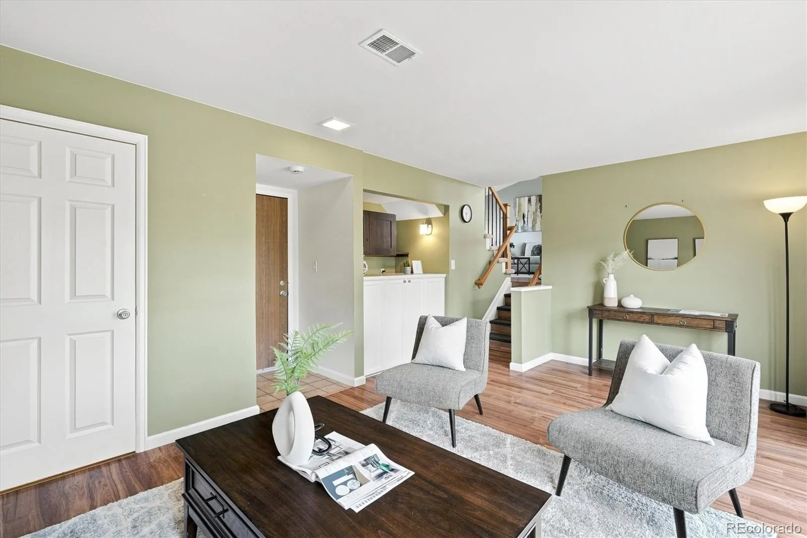 9427 W Nichols Place Littleton CO 80128 | MLS #REC6232816 08152026034339 1600 24