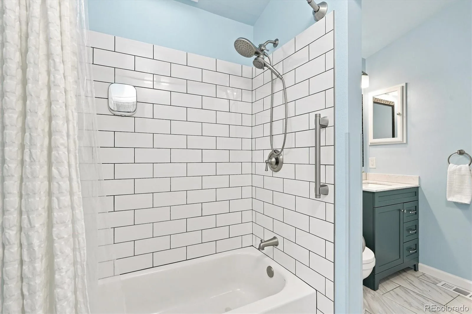 9427 W Nichols Place Littleton CO 80128 | MLS #REC6232816 08152026034339 1600 41