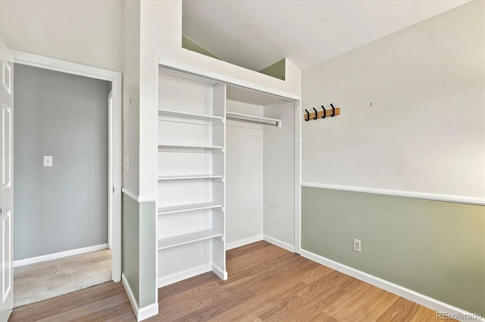 9427 W Nichols Place Littleton CO 80128 | MLS #REC6232816 08152026034339 1600 46
