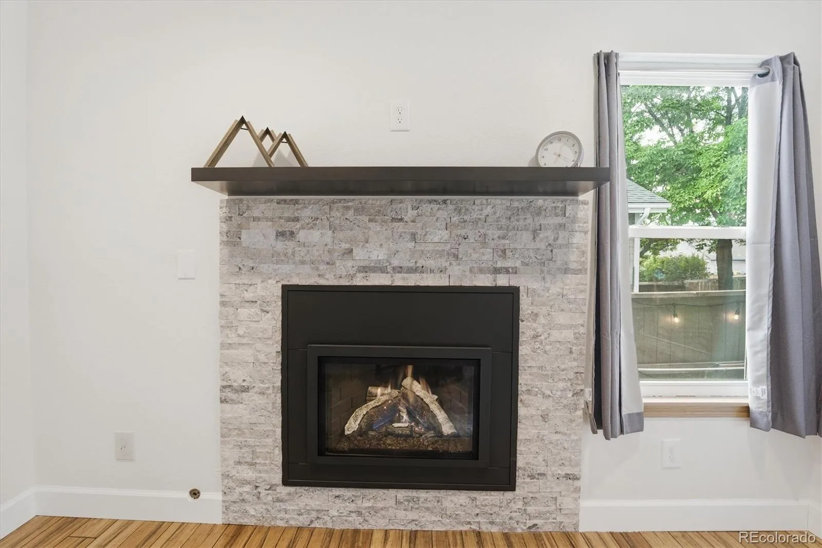 1075 Brittany Way Littleton CO 80126 | MLS #REC6233140 06252026213337 1600 17