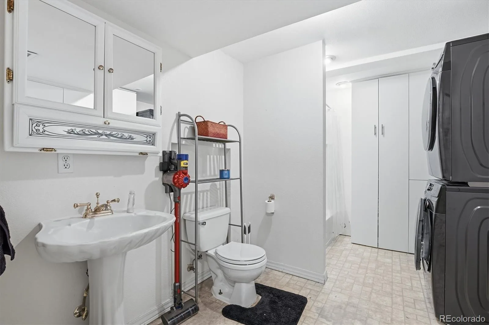 1075 Brittany Way Littleton CO 80126 | MLS #REC6233140 06252026213337 1600 47