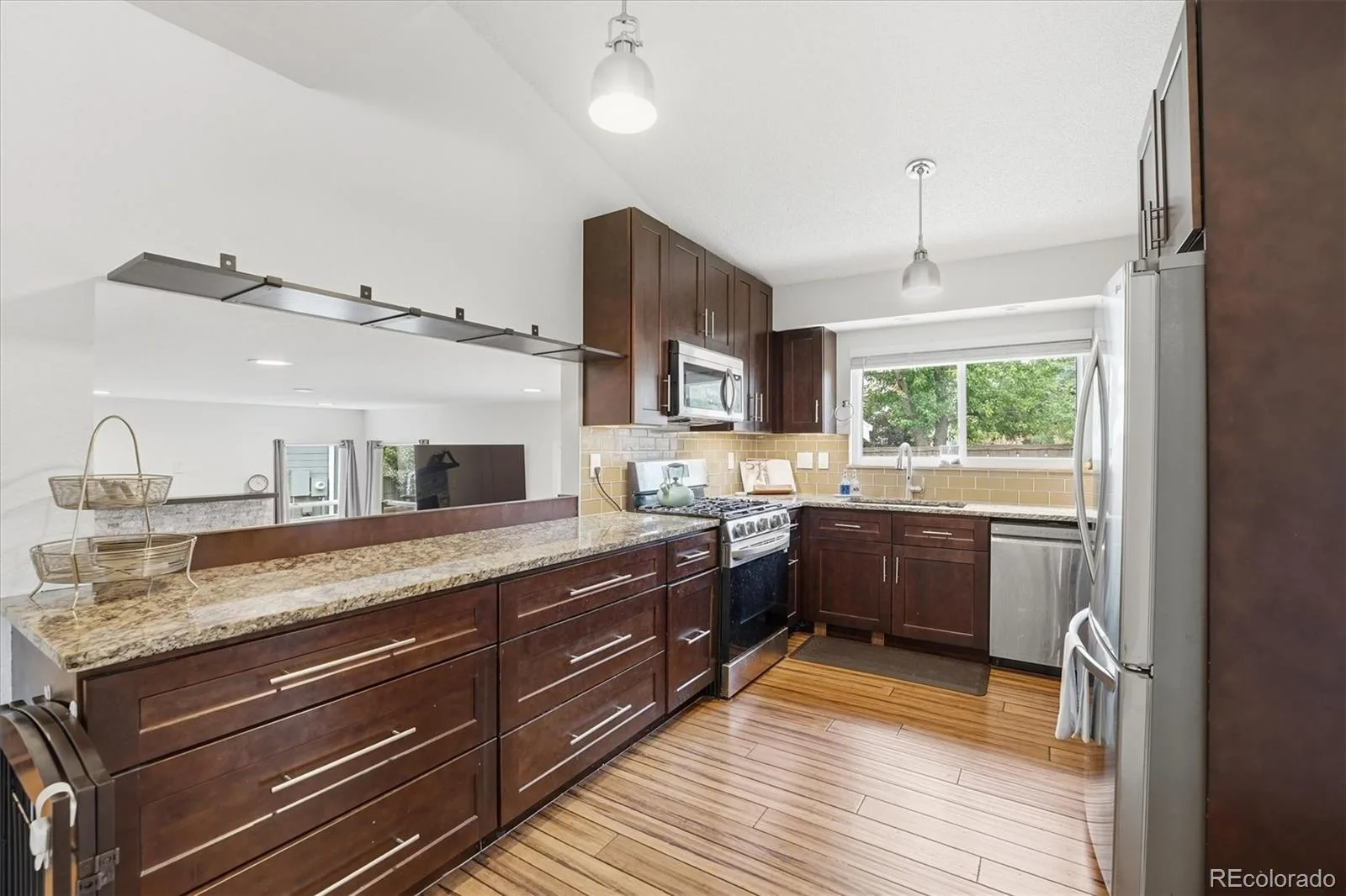 1075 Brittany Way Littleton CO 80126 | MLS #REC6233140 06252026213337 1600 7