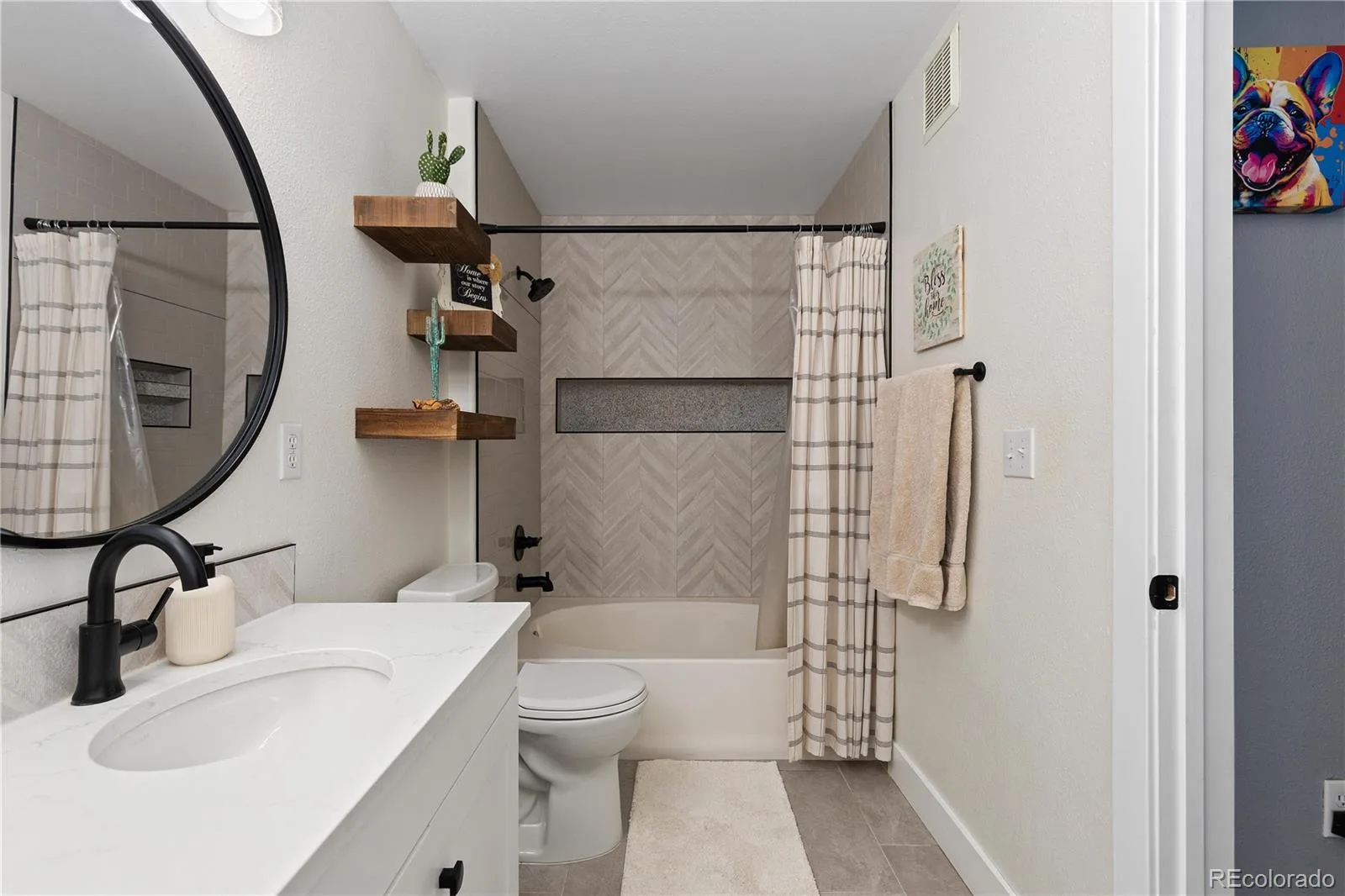 5415 S Dover Street #102 Littleton CO 80123 MLS #REC6233669 06112026172929 1600 16