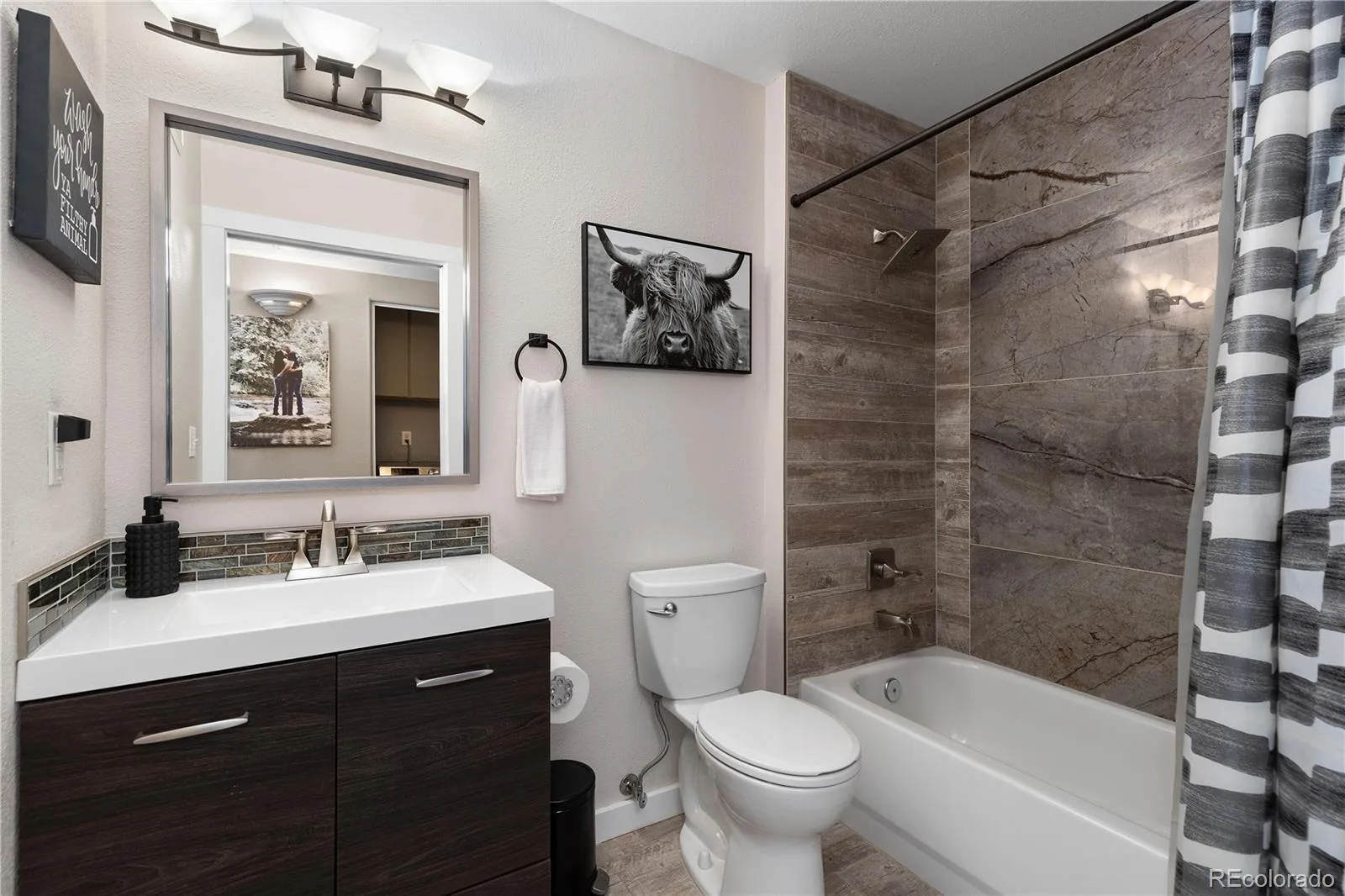 5415 S Dover Street #102 Littleton CO 80123 MLS #REC6233669 06112026172929 1600 20