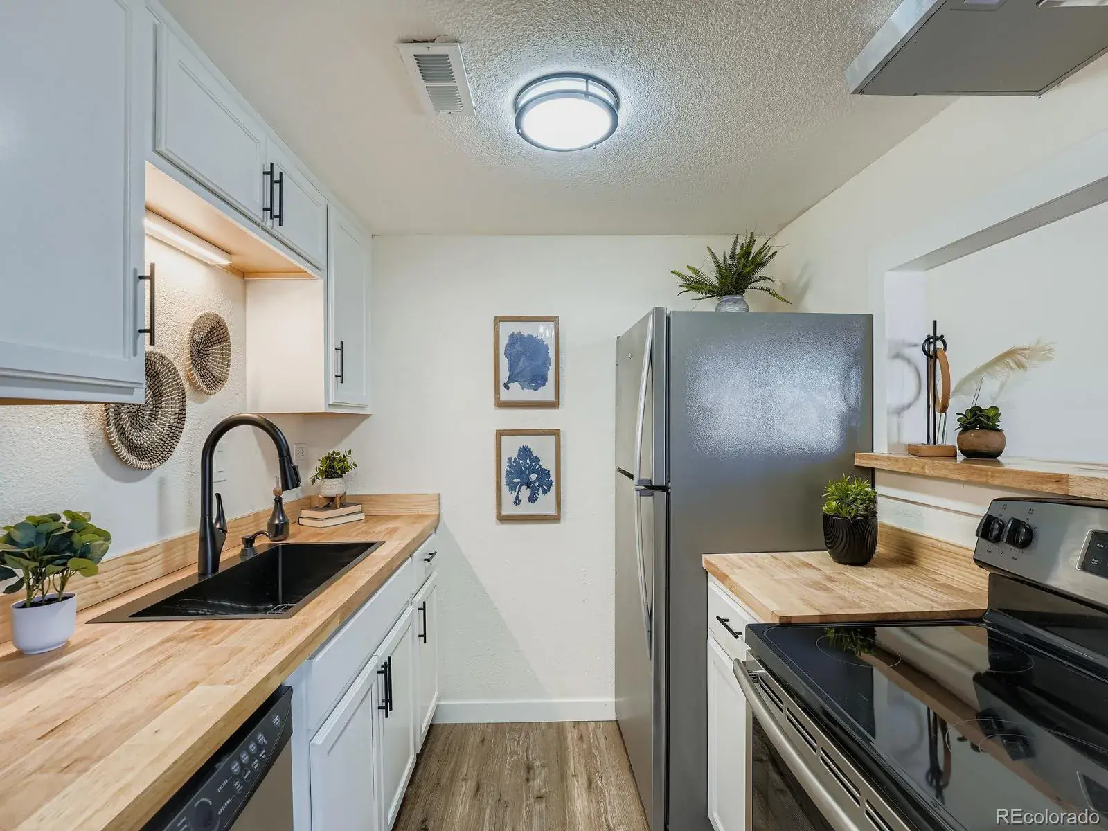 9230 E Girard Avenue #7 Denver CO 80231 MLS #REC6235593 10112025165553 1600 3