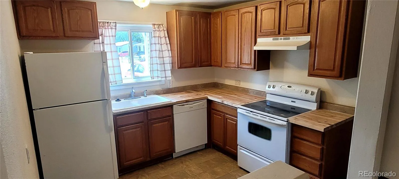 11101 W 45th Avenue Wheat Ridge CO 80033 MLS #REC6237114 05222026001130 1600 2