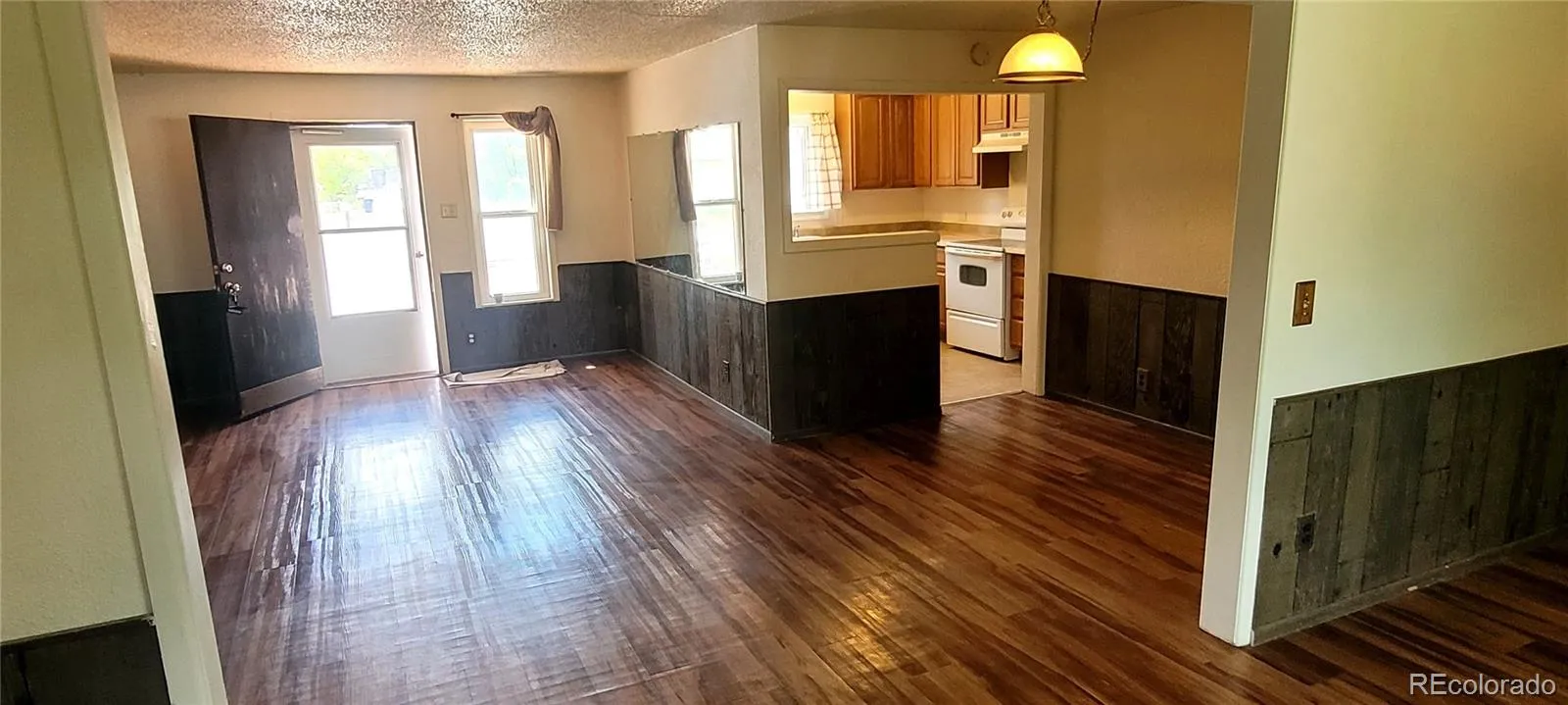 11101 W 45th Avenue Wheat Ridge CO 80033 MLS #REC6237114 05222026001130 1600 6