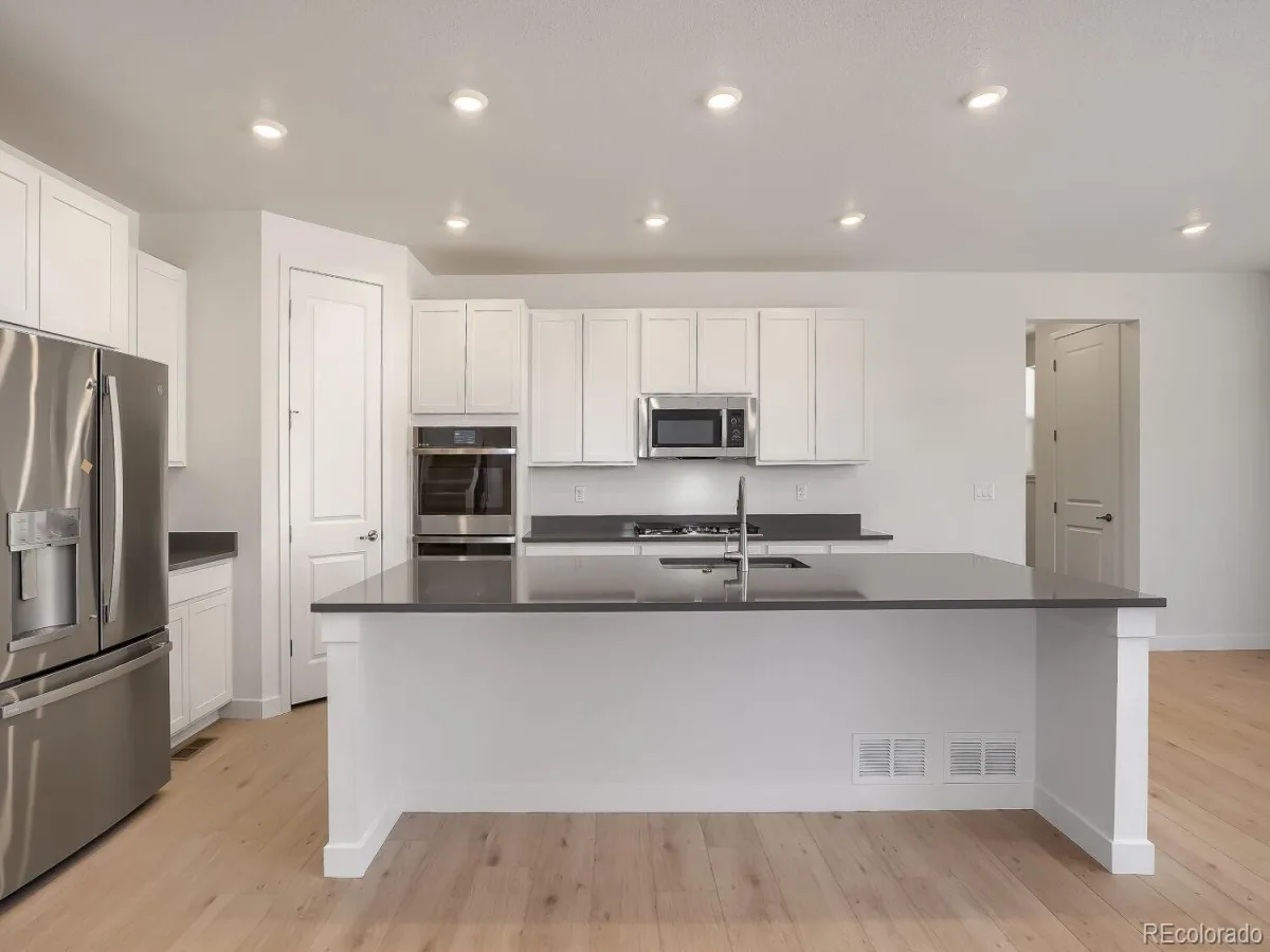 24734 E Kettle Court Aurora CO 80016 MLS #REC6237423 07032026161337 1200 2