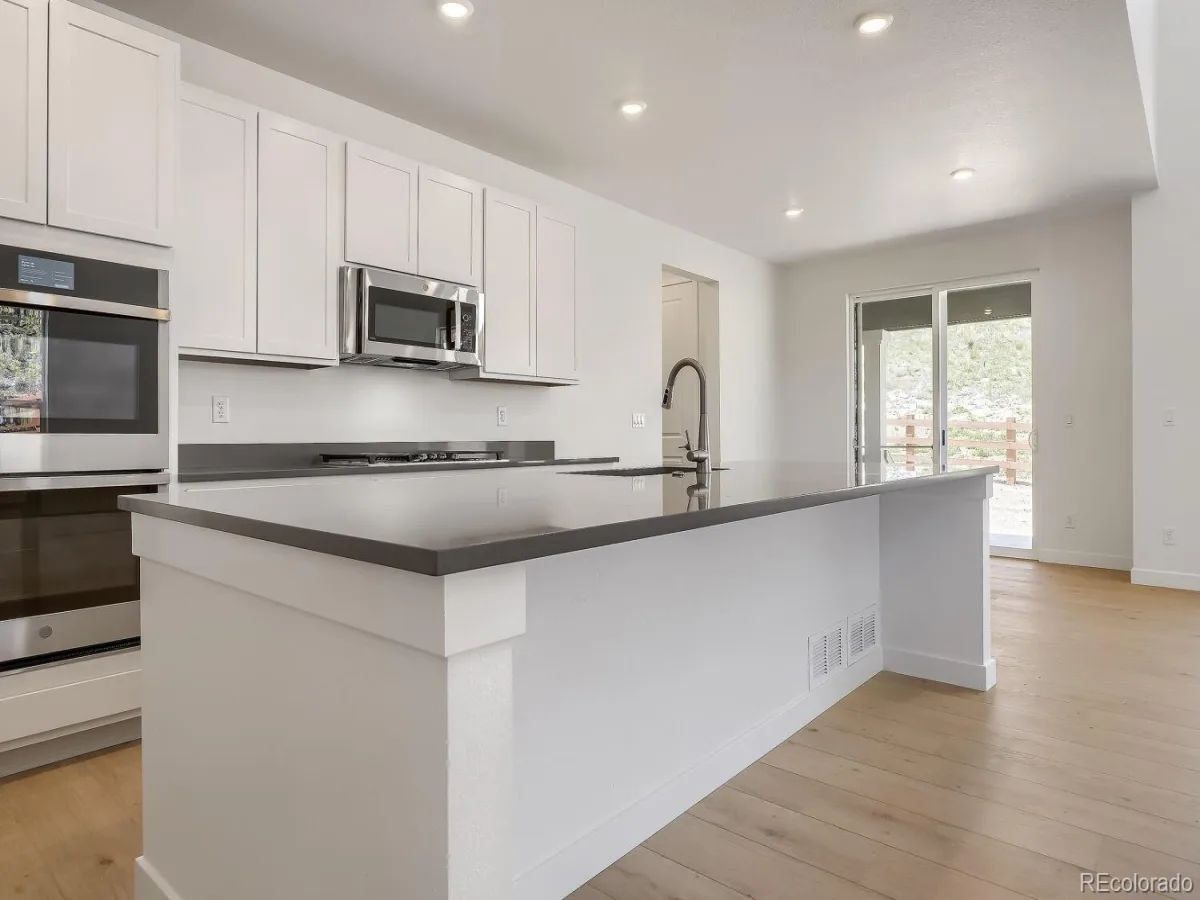 24734 E Kettle Court Aurora CO 80016 MLS #REC6237423 07032026161337 1200 4