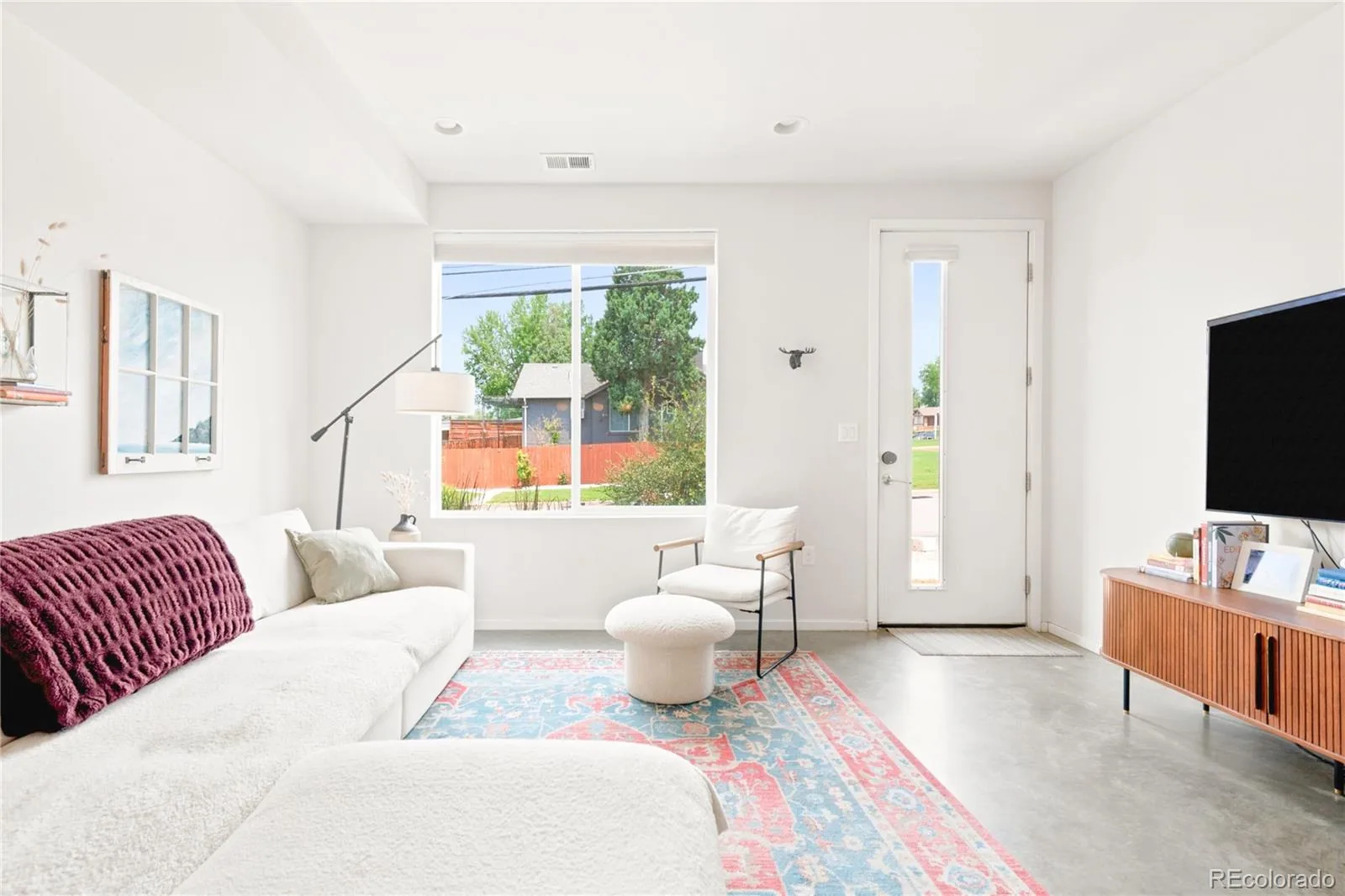 3180 E 33rd Avenue Denver CO 80205 | MLS #REC6241552 08212026214502 1600 1