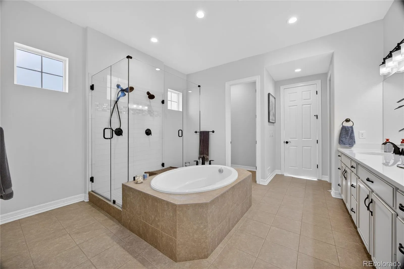 27560 E Lakeview Drive Aurora CO 80016 MLS #REC6241602 04172026171550 1600 10