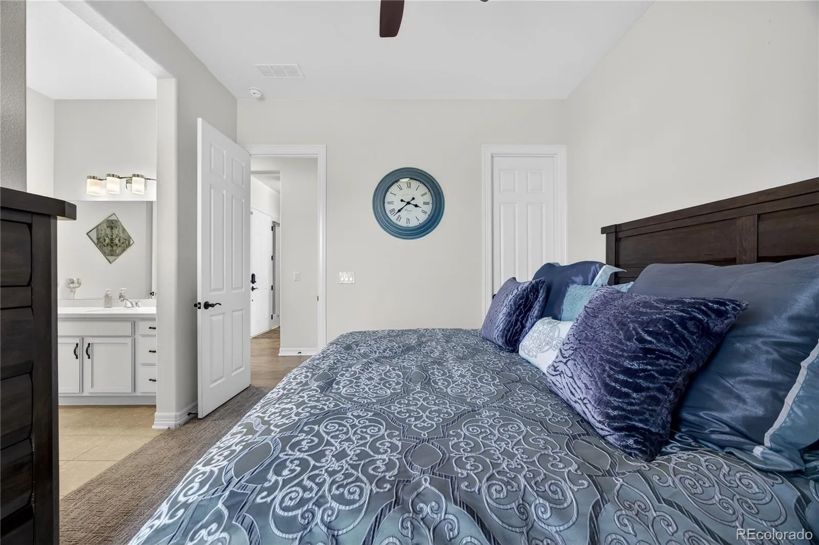 27560 E Lakeview Drive Aurora CO 80016 MLS #REC6241602 04172026171550 1600 17